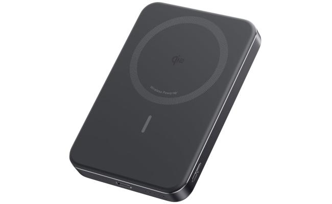 Anker MagGo Power Bank, Ultra-Slim 10,000mAh Magnetic Battery Pack, Qi2 Certified 15W Ultra-Fast MagSafe Compatible Portable Charger, Ergonomic Design, for iPhone16/15/14/13/12 Series Only - Black